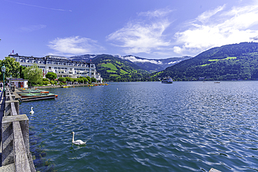View of the Grand Hotel and Lake Zell in Zell am See on a sunny day, Zell am See, Salzburg, Austria, Europe
