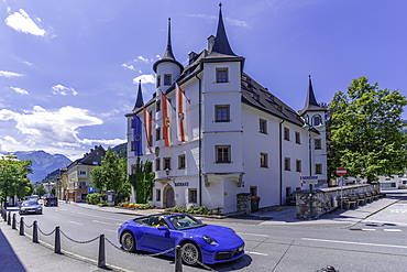 View of Town Hall (Rathaus) in Zell am See on a sunny day, Zell am See, Salzburg, Austria, Europe