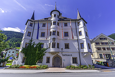 View of Town Hall (Rathaus) in Zell am See on a sunny day, Zell am See, Salzburg, Austria, Europe