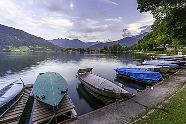 View of mountains and Lake Zell during golden hour, Zell am See, Salzburg, Austria, Europe