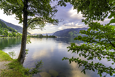 View of mountains and Lake Zell during golden hour, Zell am See, Salzburg, Austria, Europe