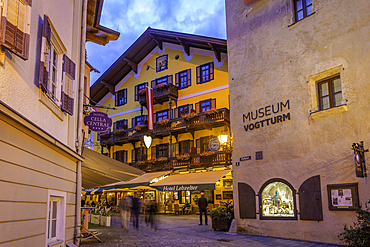 View of chalet hotel and Stadtplatz in Zell am See at dusk, Zell am See, Salzburg, Austria, Europe