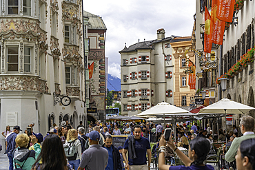 View of cafes in the old town of Innsbruck on a sunny day in summer, Innsbruck, Tyrol Region, Austria, Europe