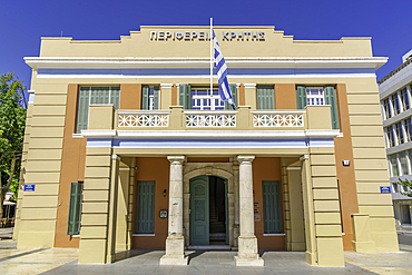 View of colourful achitecture in Eleftherias Square on a sunny day, City of Heraklion, Crete, Greek Islands, Geece, Europe