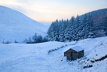 Snow scene on Snake Pass, Peak District National Park, Derbyshire, England, United Kingdom, Europe