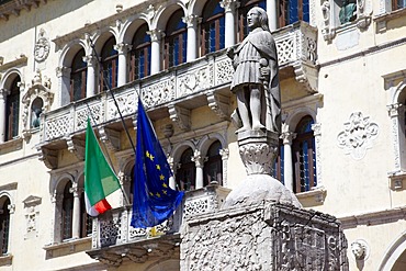 Statue and Post Building, Piazza dei Duomo, Belluno, Province of Belluno, Veneto, Italy, Europe