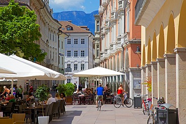 Cafes and shops, Via Mostra, Bolzano, Bolzano Province, Trentino-Alto Adige, Italy, Europe