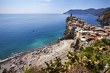 The Beach at Vernazza from the Cinque Terre Coastal Path, Cinque Terre, UNESCO World Heritage Site, Liguria, Italy, Mediterranean, Europe 