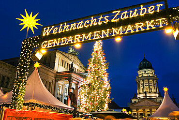 Christmas market outside the Opera House, Gendarmenmarkt, Berlin, Germany, Europe