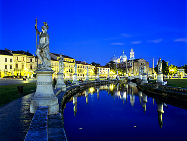 Prato della Valle and Santa Giustina at night, Padua, Veneto, Italy, Europe