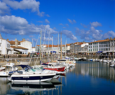 The harbour, St. Martin, Ile de Re, Poitou-Charentes, France, Europe