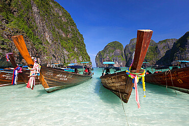 Maya Bay with long-tail boats, Phi Phi Lay, Krabi Province, Thailand, Southeast Asia, Asia