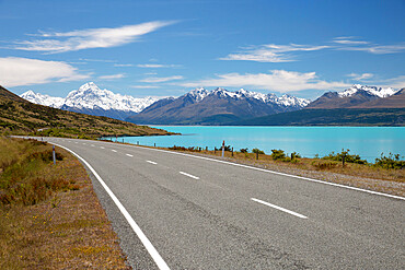 Mount Cook and Lake Pukaki with empty Mount Cook Road, Mount Cook National Park, UNESCO World Heritage Site, Canterbury region, South Island, New Zealand, Pacific