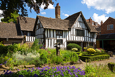 The Almonry Museum and garden, Evesham, Worcestershire, England, United Kingdom, Europe