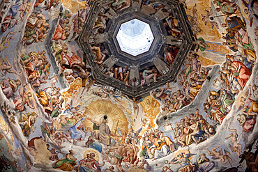 Dome fresco of The Last Judgement by Giorgio Vasari and Federico Zuccari inside the Duomo, Florence, UNESCO World Heritage Site, Tuscany, Italy, Europe