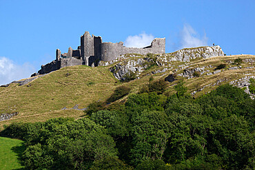 Carreg Cennen Castle, near Llandeilo, Brecon Beacons National Park, Carmarthenshire, Wales, United Kingdom, Europe