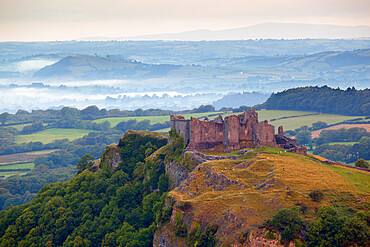 Carreg Cennen Castle, near Llandeilo, Brecon Beacons National Park, Carmarthenshire, Wales, United Kingdom, Europe