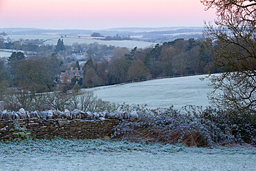 Cotswold landscape on frosty morning, Stow-on-the-Wold, Gloucestershire, Cotswolds, England, United Kingdom, Europe