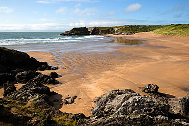 Broad Haven beach, near Stackpole, Pembrokeshire Coast National Park, Pembrokeshire, Wales, United Kingdom, Europe