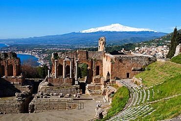 The Greek Amphitheatre and Mount Etna, Taormina, Sicily, Italy, Europe