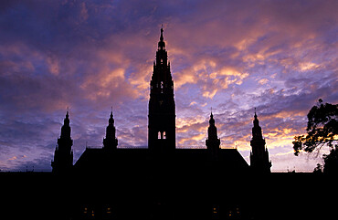 Rathaus (Town Hall) at sunset, UNESCO World Heritage Site, Vienna, Austria, Europe