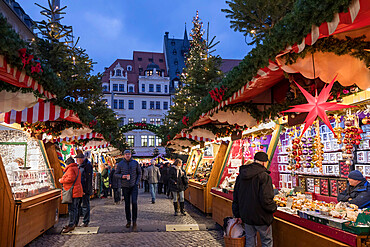 Christmas market in the Leipzig Market Place, Marktplatz, Leipzig, Saxony, Germany, Europe