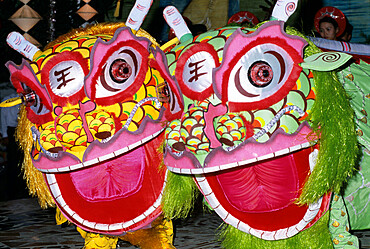 Chinese dragon dance at Chinese New Year celebrations, Vietnam, Indochina, Southeast Asia, Asia