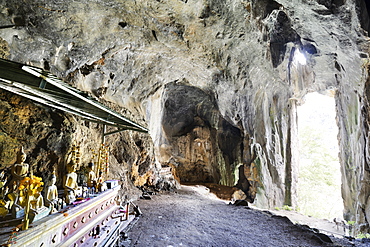 Interior of the Pha Kuang cave beside the Nam Ou River, Nong Khiaw, Luang Prabang Province, Northern Laos, Laos, Indochina, Southeast Asia, Asia