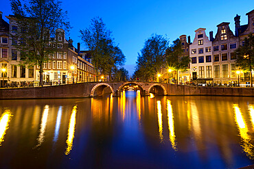 Herengracht and Leidsegracht at night, Amsterdam, North Holland, Netherlands, Europe