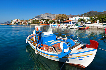 Fishing harbour and Mount Kerketeas, Ormos Marathokampos, Samos, Aegean Islands, Greece