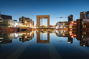 La Grande Arche at twilight, La Defense, Puteaux, Paris, Ile-de-France, France, Europe