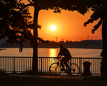 Sunset over the Rhine River, Dusseldorf, North Rhine-Westphalia, Germany, Europe