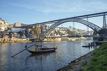 Ponte Dom Luis I Bridge and Douro River, UNESCO World Heritage Site, Porto, Porto District, Norte, Portugal, Europe