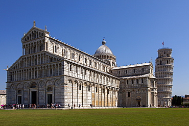 Duomo (Cathedral) with Leaning Tower behind, UNESCO World Heritage Site, Pisa, Tuscany, Italy, Europe