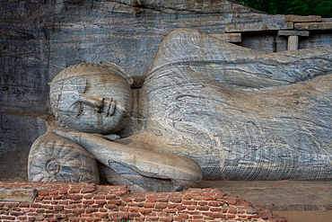 Reclining Buddha statue, Gal Vihara at Polonnaruwa, UNESCO World Heritage Site, Sri Lanka, Asia