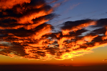 Spectacular sunset over the Pacific Ocean, West of the Hawaiian Islands, Pacific