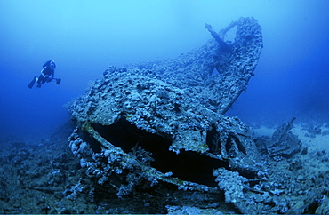 Wreck diver