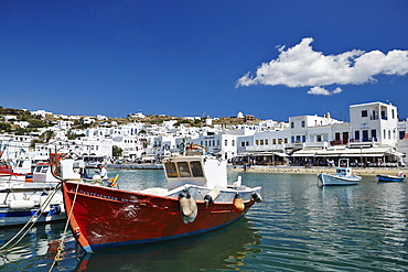 Fishing boats moored in the harbour, Mykonos Town (Chora), Mykonos, Cyclades, Greek Islands, Greece, Europe