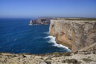 Limestone cliffs running north from Cape St. Vincent (Cabo de Sao Vicente), Europe's most southwesterly point, Algarve, Portugal, Europe