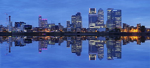 View over River Thames to Canary Wharf, Docklands, London, England, United Kingdom, Europe