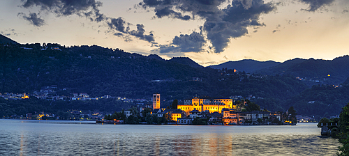 San Giulio Island, Lake Orta (Lago d'Orta), Piedmont, Italian Lakes, Italy, Europe