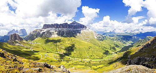 Pordoi Pass road with Sella Group and Sassolungo group, Pordoi Pass, Fassa Valley, Trentino, Dolomites, Italy, Europe