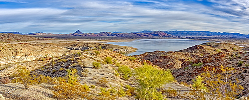 Alamo Lake with the Arrastra Mountain Wilderness in the distance, Arizona, United States of America, North America