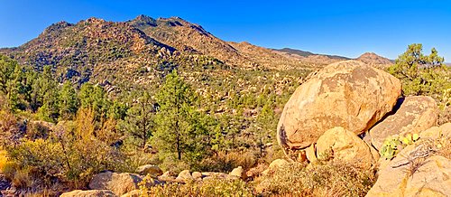 Giant boulders along Trail 345 in the Granite Mountain Recreation Area of the Prescott National Forest.