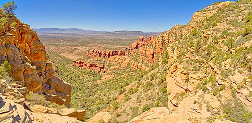 Western view of Sedona from the saddle section of Bear Mountain just past the 1st Peak with True Peak in upper right, Sedona, Arizona, United States of America, North America