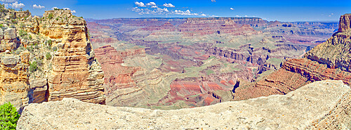 Grand Canyon viewed from the cliffs east of Moran Point, Grand Canyon National Park, UNESCO World Heritage Site, Arizona, United States of America, North America