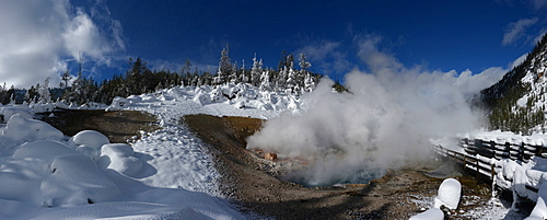 Beryl Spring, Yellowstone National Park, Wyoming, United States of America, North America