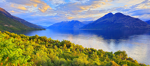 Autumn evening, Lake Wakatipu, near Queenstown, South Island, New Zealand