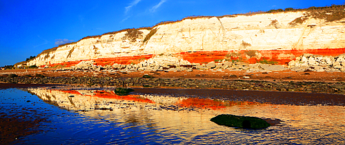 Hunstanton Cliffs (Cretaceous chalk and carstone), Hunstanton, Norfolk, England, UK
