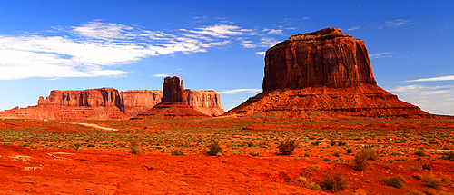Monument Valley, Navajo Indian Territory/ Utah, USA